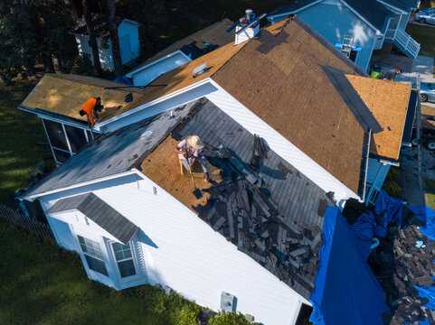 How Long Does It Take to Replace a Roof in The Meadows, Florida?